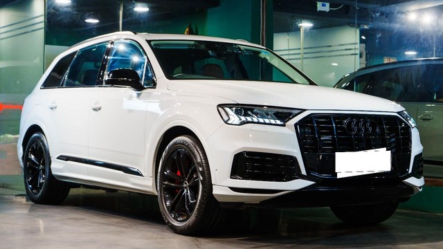 Second-hand 2024 Audi Q7 Bold Edition for sale in New Delhi-3