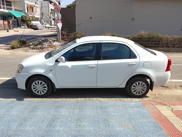 Second-hand 2011 Toyota Etios G for sale in Ludhiana-3