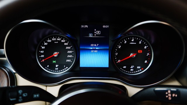 Second-hand 2020 Mercedes-Benz GLC 200 for sale in New Delhi-6