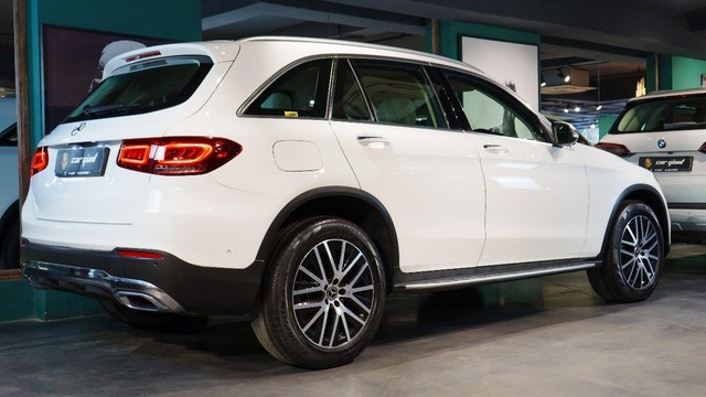 Second-hand 2020 Mercedes-Benz GLC 200 for sale in New Delhi-2