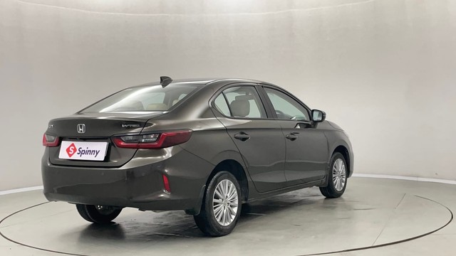 Second-hand 2023 Honda City 1.5 V MT Exclusive for sale in Jaipur-3