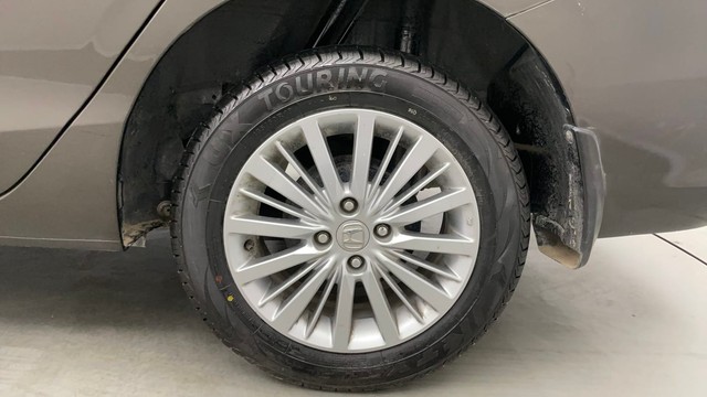 Second-hand 2023 Honda City 1.5 V MT Exclusive for sale in Jaipur-19