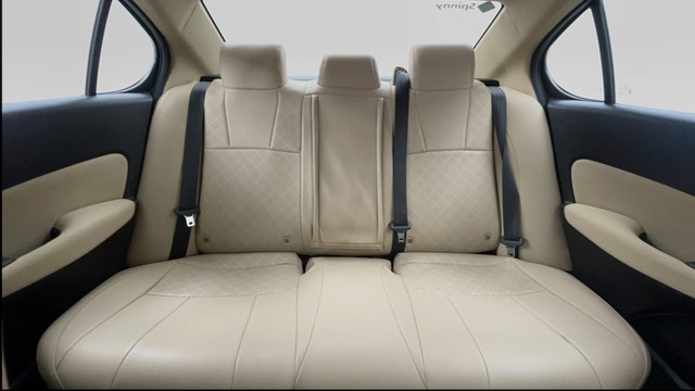 Second-hand 2023 Honda City 1.5 V MT Exclusive for sale in Jaipur-31