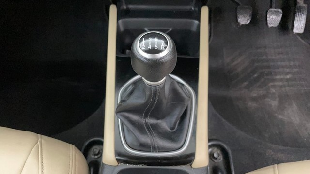 Second-hand 2023 Honda City 1.5 V MT Exclusive for sale in Jaipur-12