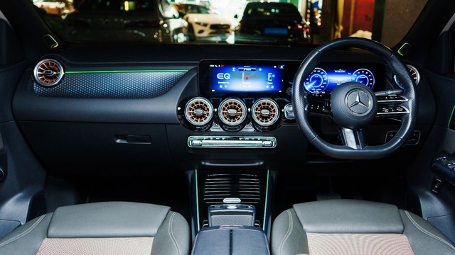 Second-hand 2024 Mercedes-Benz EQA 250 Plus for sale in New Delhi-16