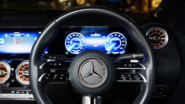 Second-hand 2024 Mercedes-Benz EQA 250 Plus for sale in New Delhi-6