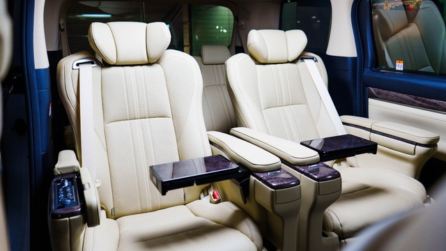 Second-hand 2023 Toyota Vellfire Executive Lounge BSVI for sale in New Delhi-10