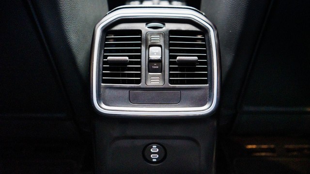 Second-hand 2021 Porsche Macan Standard BSVI for sale in New Delhi-10