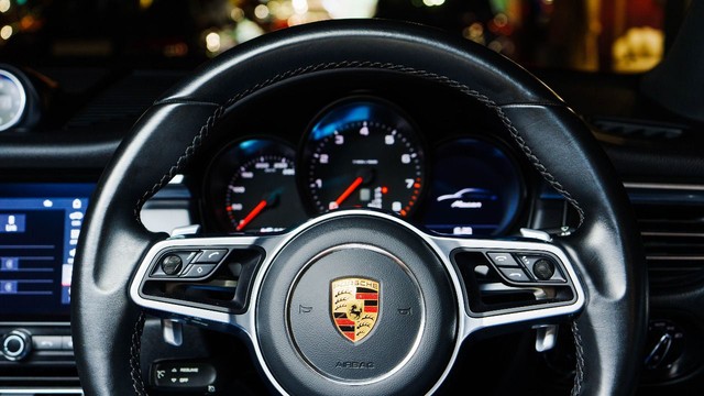 Second-hand 2021 Porsche Macan Standard BSVI for sale in New Delhi-8