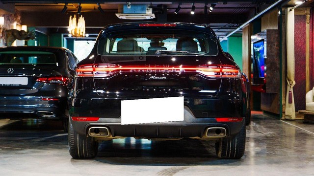 Second-hand 2021 Porsche Macan Standard BSVI for sale in New Delhi-14