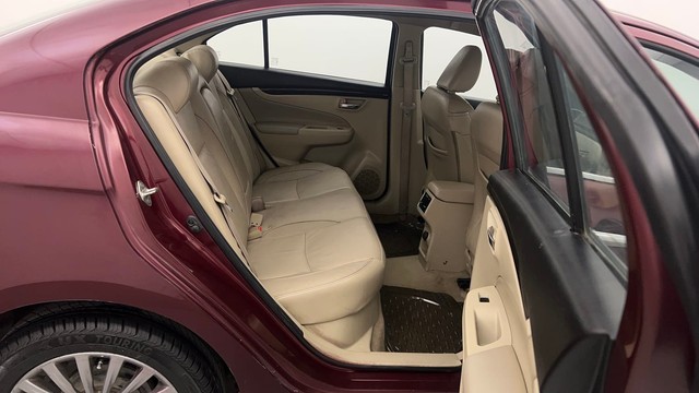 Second-hand 2017 Maruti Ciaz Petrol for sale in Chandigarh-23