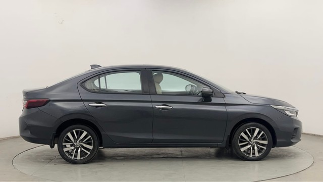 Second-hand 2022 Honda City ZX MT for sale in Chandigarh-2