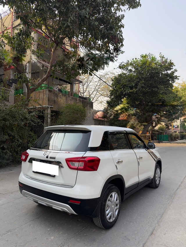 Second-hand 2021 Maruti Vitara Brezza LXI for sale in New Delhi-8