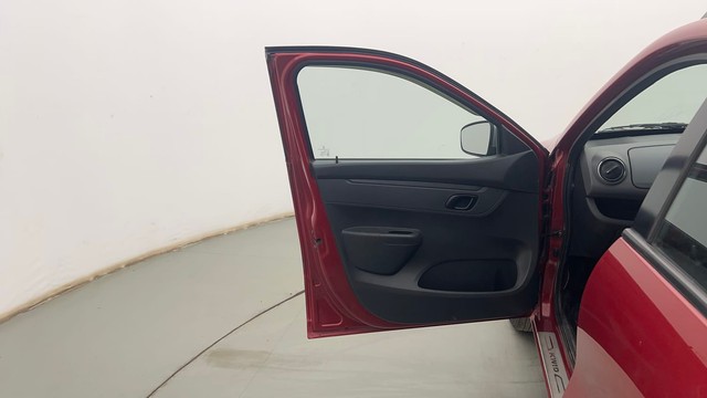 Second-hand 2016 Renault KWID 1.0 RXT AMT for sale in Kolkata-24