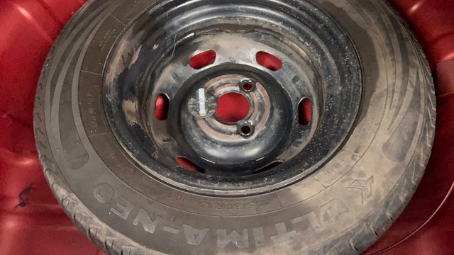 Second-hand 2016 Renault KWID 1.0 RXT AMT for sale in Kolkata-21