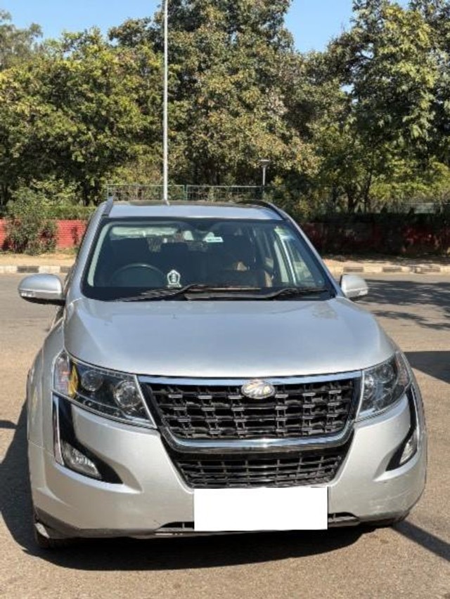 Mahindra XUV500 AT W10 FWD Second-hand 2018 Mahindra XUV500 AT W10 FWD for sale in Chandigarh-0