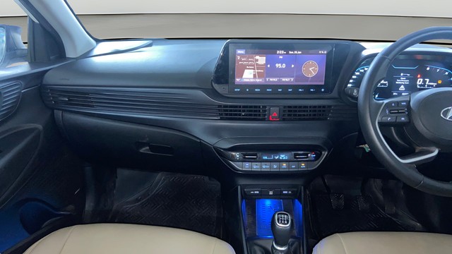 Second-hand 2021 Hyundai i20 Asta IVT DT for sale in Surat-22