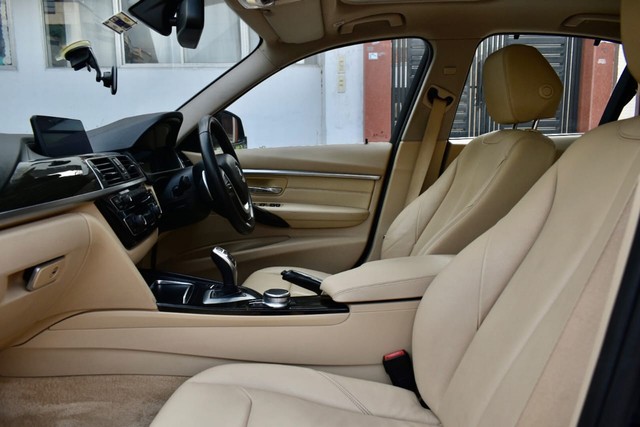 Second-hand 2018 BMW 3 Series 320d Luxury Line for sale in Gurgaon-14