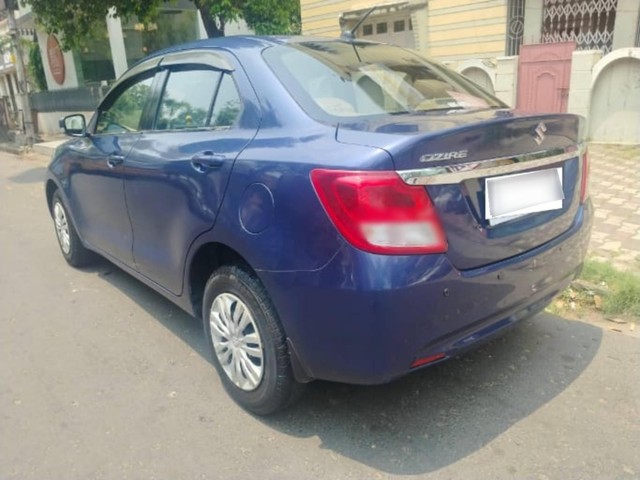 Second-hand 2017 Maruti Swift Dzire AMT VXI for sale in Kolkata-5