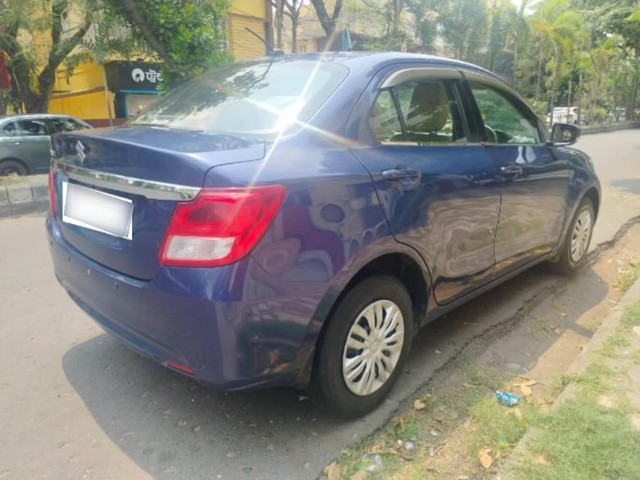 Second-hand 2017 Maruti Swift Dzire AMT VXI for sale in Kolkata-1