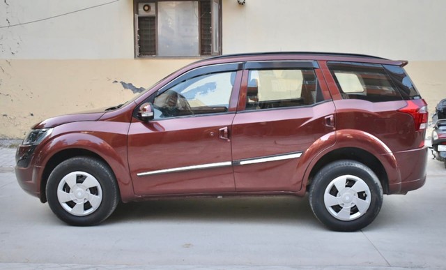 Second-hand 2018 Mahindra XUV500 W5 BSIV for sale in Gurgaon-7