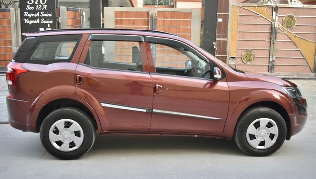Second-hand 2018 Mahindra XUV500 W5 BSIV for sale in Gurgaon-3