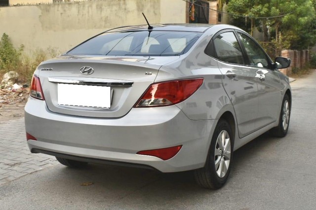 Second-hand 2015 Hyundai Verna 1.6 VTVT SX for sale in Gurgaon-9