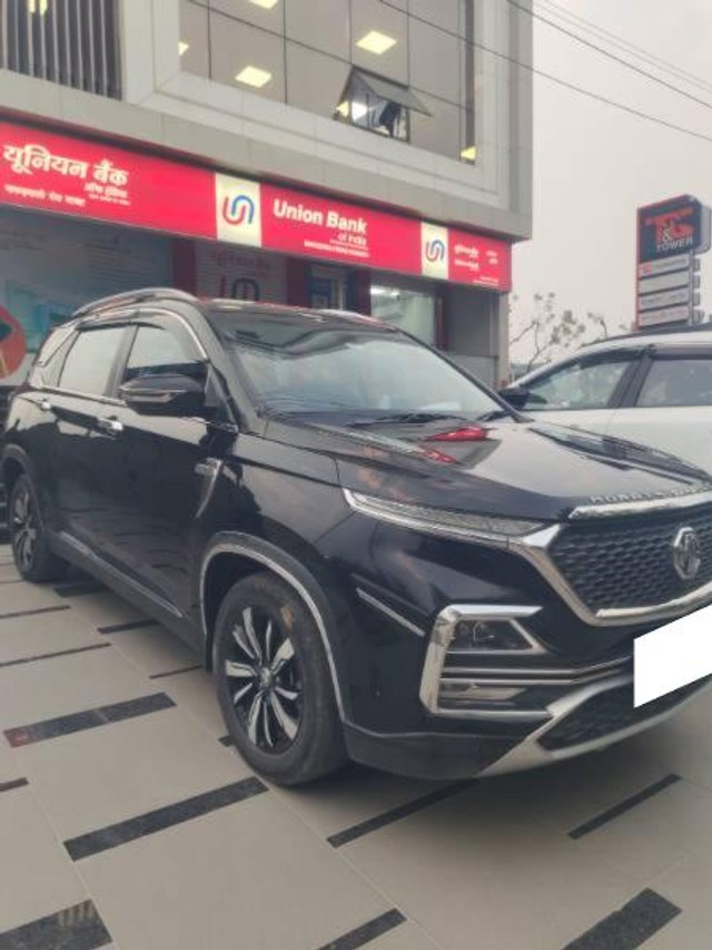 Second-hand 2020 MG Hector Plus Sharp DCT for sale in Ajmer-4