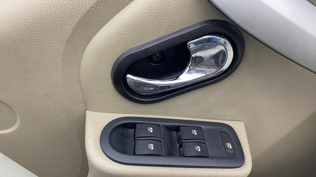 Second-hand 2014 Nissan Terrano XL for sale in Bangalore-17