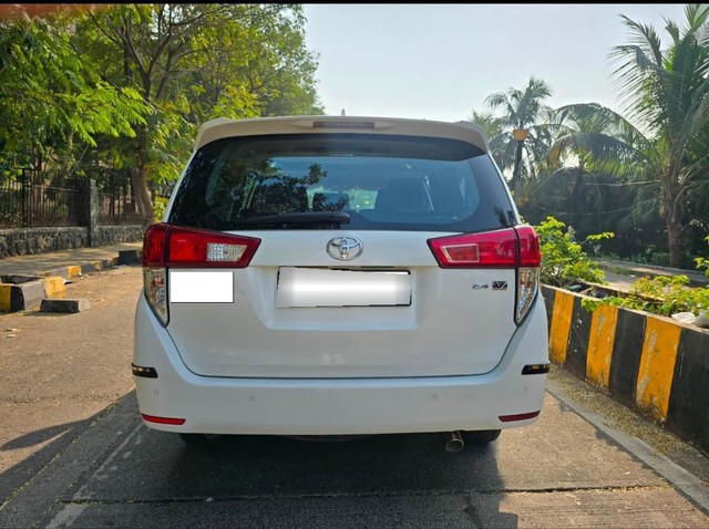 Second-hand 2022 Toyota Innova Crysta 2.4 VX 8 STR for sale in Mumbai-2