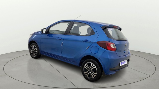 Second-hand 2024 Tata Tiago XT for sale in Ahmedabad-4