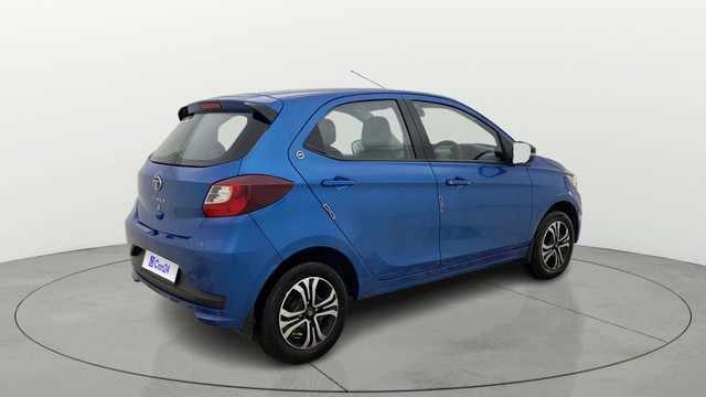 Second-hand 2024 Tata Tiago XT for sale in Ahmedabad-2
