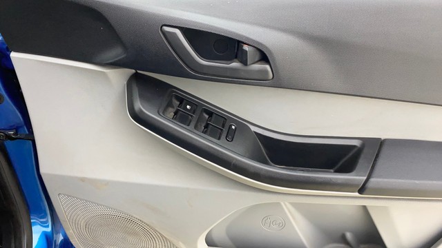 Second-hand 2024 Tata Tiago XT for sale in Ahmedabad-17