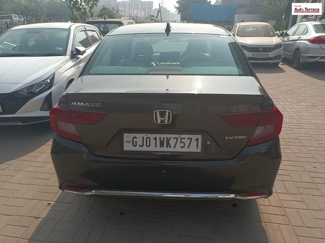 Second-hand 2023 Honda Amaze 2nd Gen S CVT for sale in Ahmedabad-4
