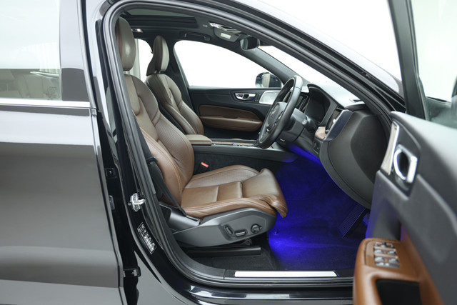 Second-hand 2021 Volvo XC60 Inscription D5 for sale in Gurgaon-13