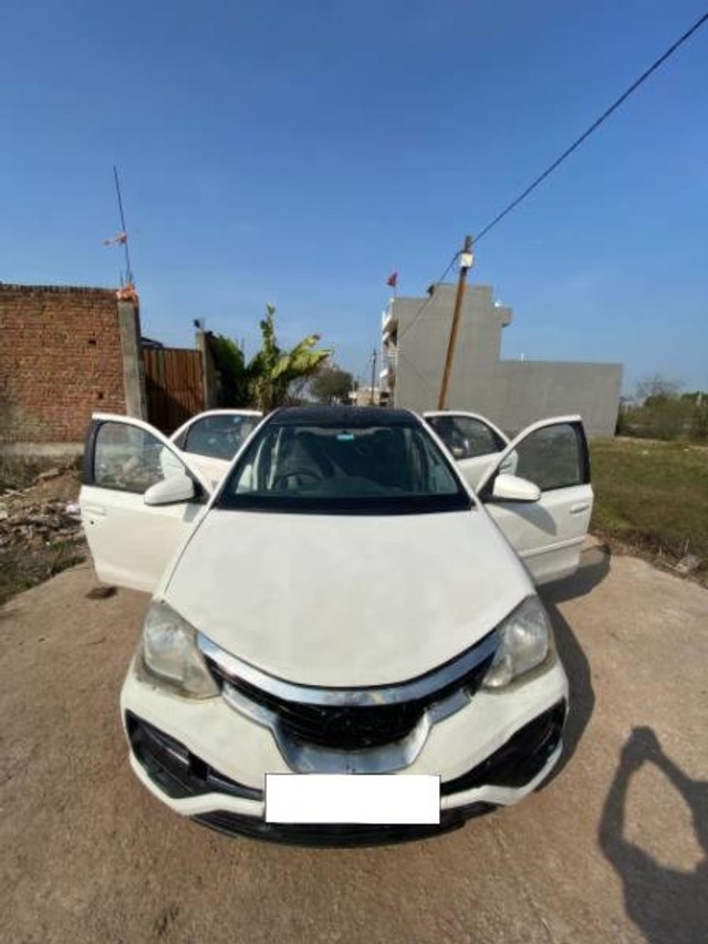 Second-hand 2012 Toyota Etios VXD for sale in Gwalior-3