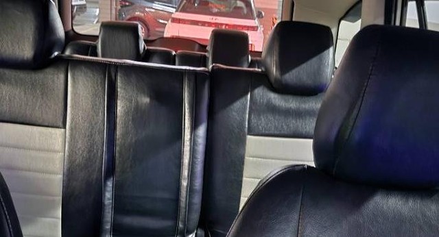 Second-hand 2017 Tata Hexa XTA for sale in Surat-5