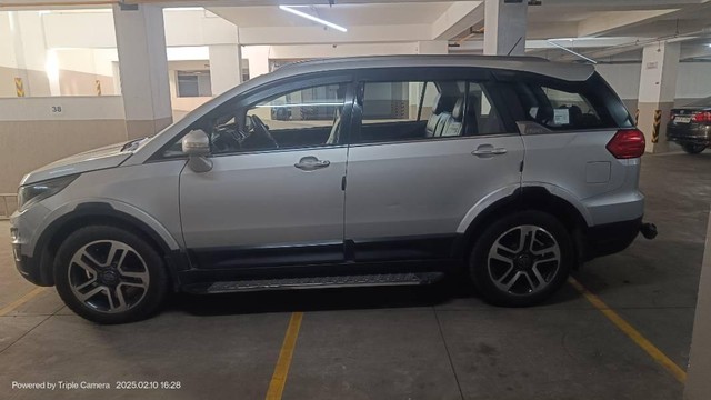 Second-hand 2017 Tata Hexa XTA for sale in Surat-11