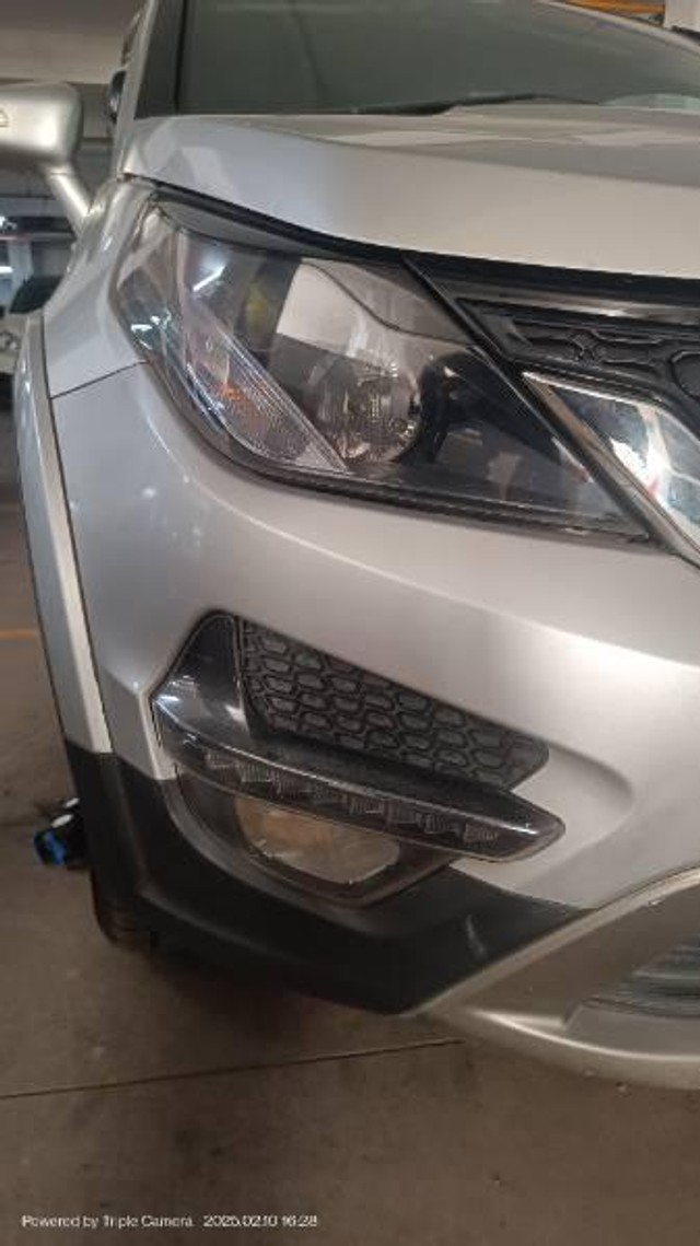 Second-hand 2017 Tata Hexa XTA for sale in Surat-11