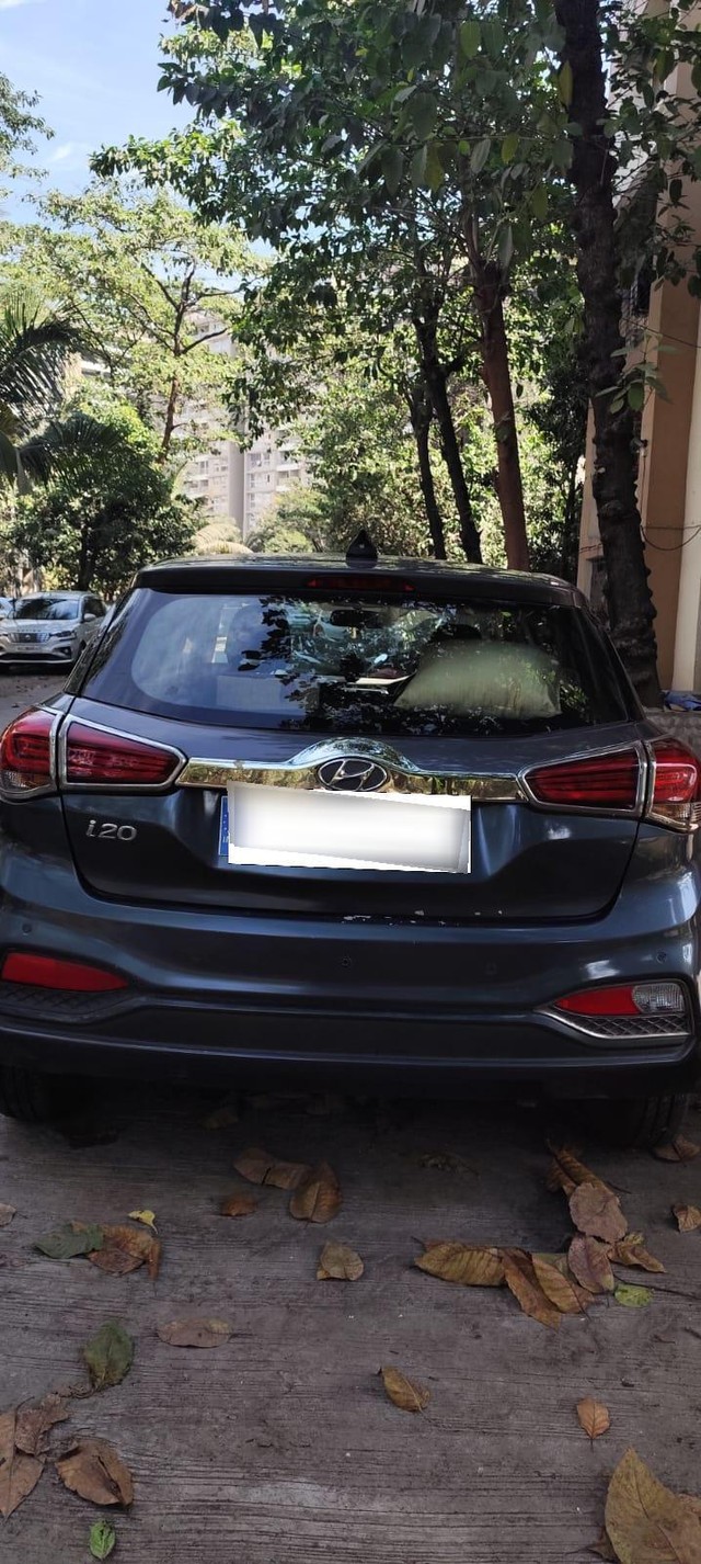 Second-hand 2019 Hyundai i20 Petrol Magna for sale in Thane-1