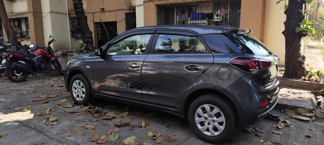 Second-hand 2019 Hyundai i20 Petrol Magna for sale in Thane-3