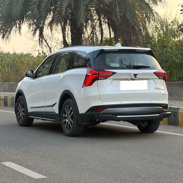 Second-hand 2024 Mahindra XUV700 AX7 7Str Diesel AT for sale in Noida-13
