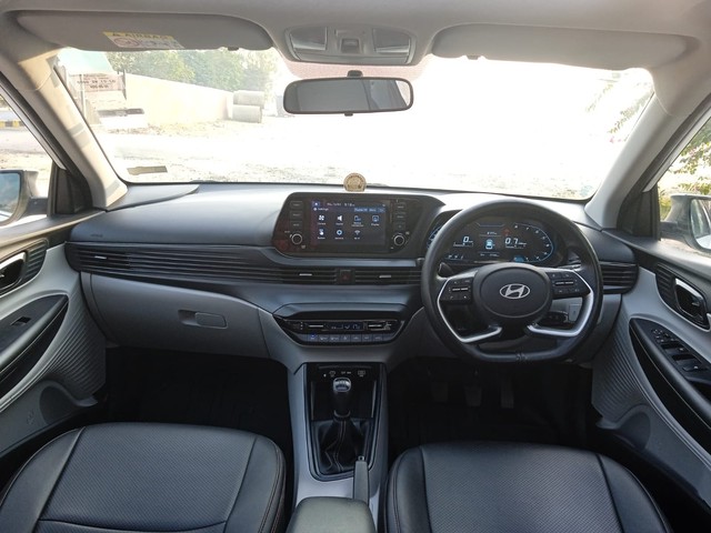 Second-hand 2024 Hyundai i20 Sportz Opt for sale in Ahmedabad-6