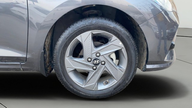 Second-hand 2020 Hyundai Verna SX for sale in Patna-24