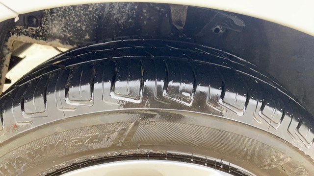 Second-hand 2018 Hyundai EON Magna Plus for sale in Ahmedabad-30