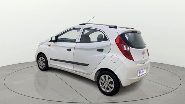 Second-hand 2018 Hyundai EON Magna Plus for sale in Ahmedabad-4
