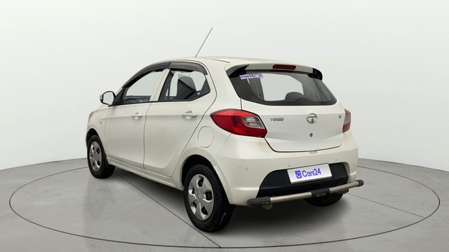 Second-hand 2018 Tata Tiago 1.2 Revotron XT for sale in Lucknow-4