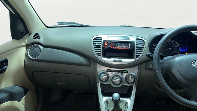 Second-hand 2015 Hyundai i10 Magna 1.1L for sale in Surat-22