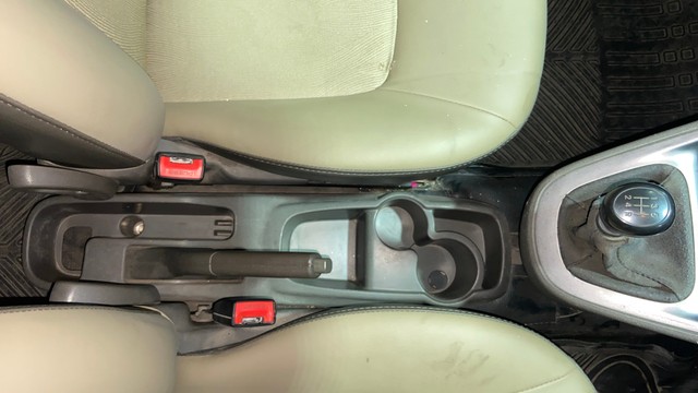 Second-hand 2015 Hyundai i10 Magna 1.1L for sale in Surat-13