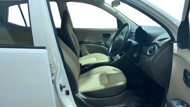 Second-hand 2015 Hyundai i10 Magna 1.1L for sale in Surat-15